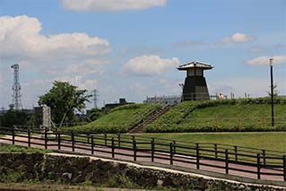 草間市