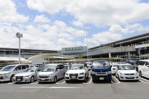 6.通過5的行人穿越道後，前方即是P1停車場，可在此取車出發。