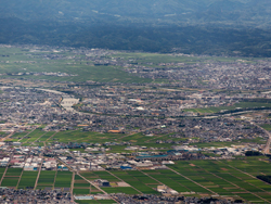 燕三条駅