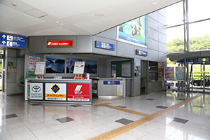 2.時代租車與日產租車的員工會配合到達時間待命。