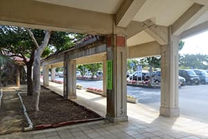 9.出門，然後轉到左側。