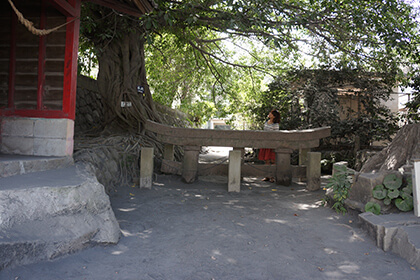 黑神埋沒鳥居