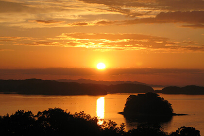 天草松島の島々と夕日
