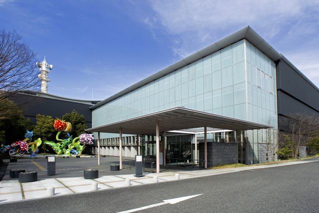 文青美術館交通整理！松本市美術館