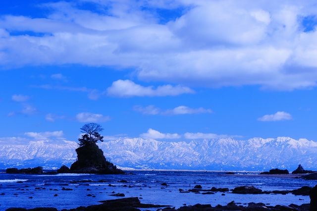 富山高岡最美奇景──雨晴海岸交通導引