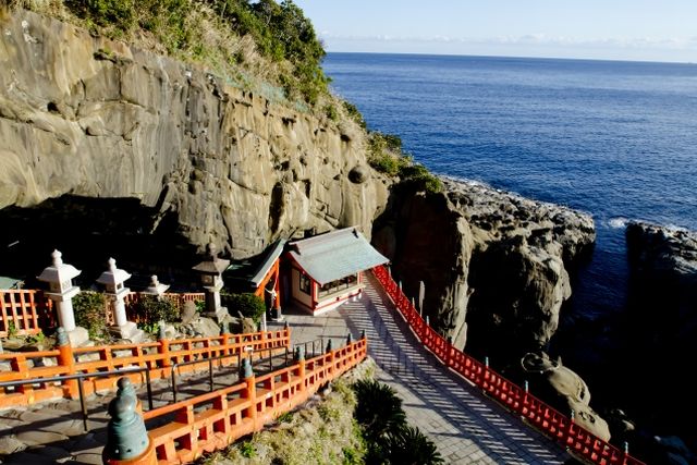 懸崖洞窟裡的朱紅神社！探尋宮崎鵜戶神宮交通指南