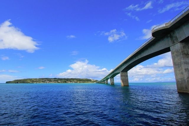 能從沖繩本島駕車輕鬆前往的離島