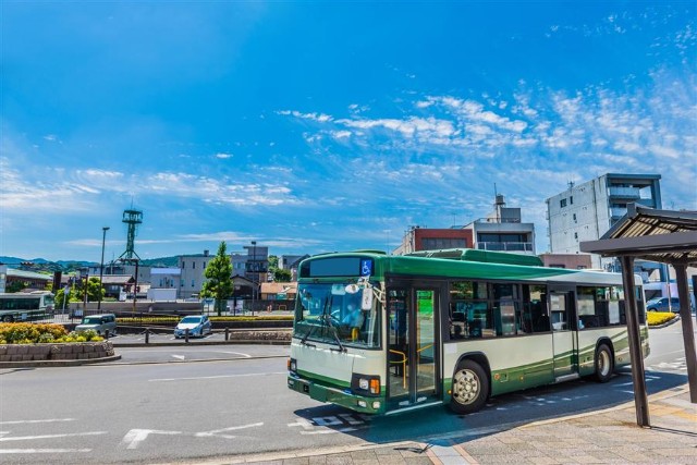 玩沖繩搭公車坐巴士也能玩精彩，四天三夜行程不開車攻略！