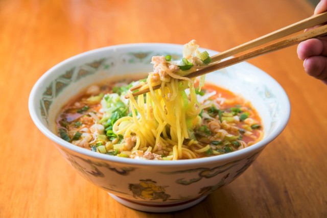 沖繩名護市吃拉麵，在地人頻繁光顧的好味道「拉麵鬼藏」