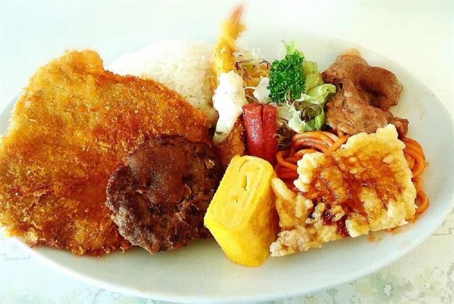 「Drive-in Restaurant Hawaii」離水